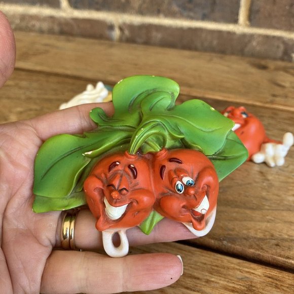 Gigglin Groceries Jack Graham Second Nature Anthropomorphic Fruit Wall Plaques - Picture 9 of 16